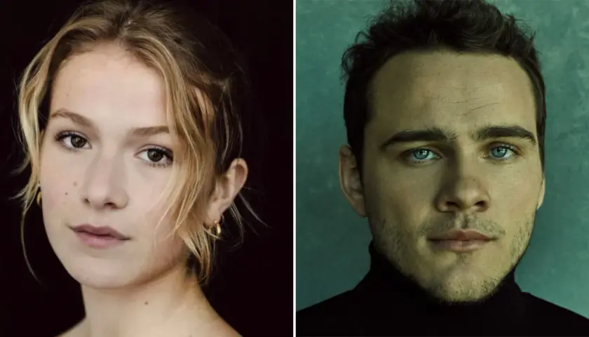 Zbliżenie na twarze młodej kobiety z blond włosami i mężczyzny o niebieskich oczach. To prawdopodobnie obsada filmu "It Ends With Us".