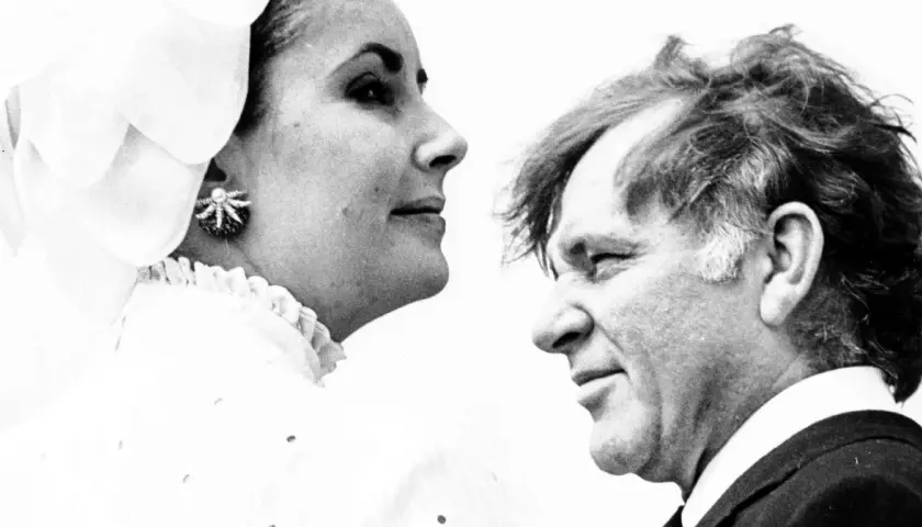 Elizabeth Taylor i Richard Burton, gwiazdy "Poskromienia złośnicy", w zbliżeniu.